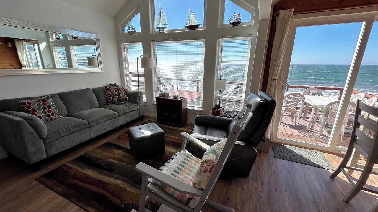 Photo of Livingroom in Smith River