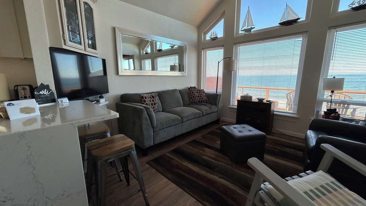 Photo of Livingroom in Smith River
