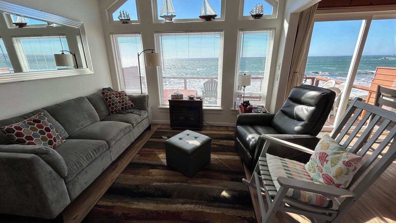 Photo of Livingroom in Smith River