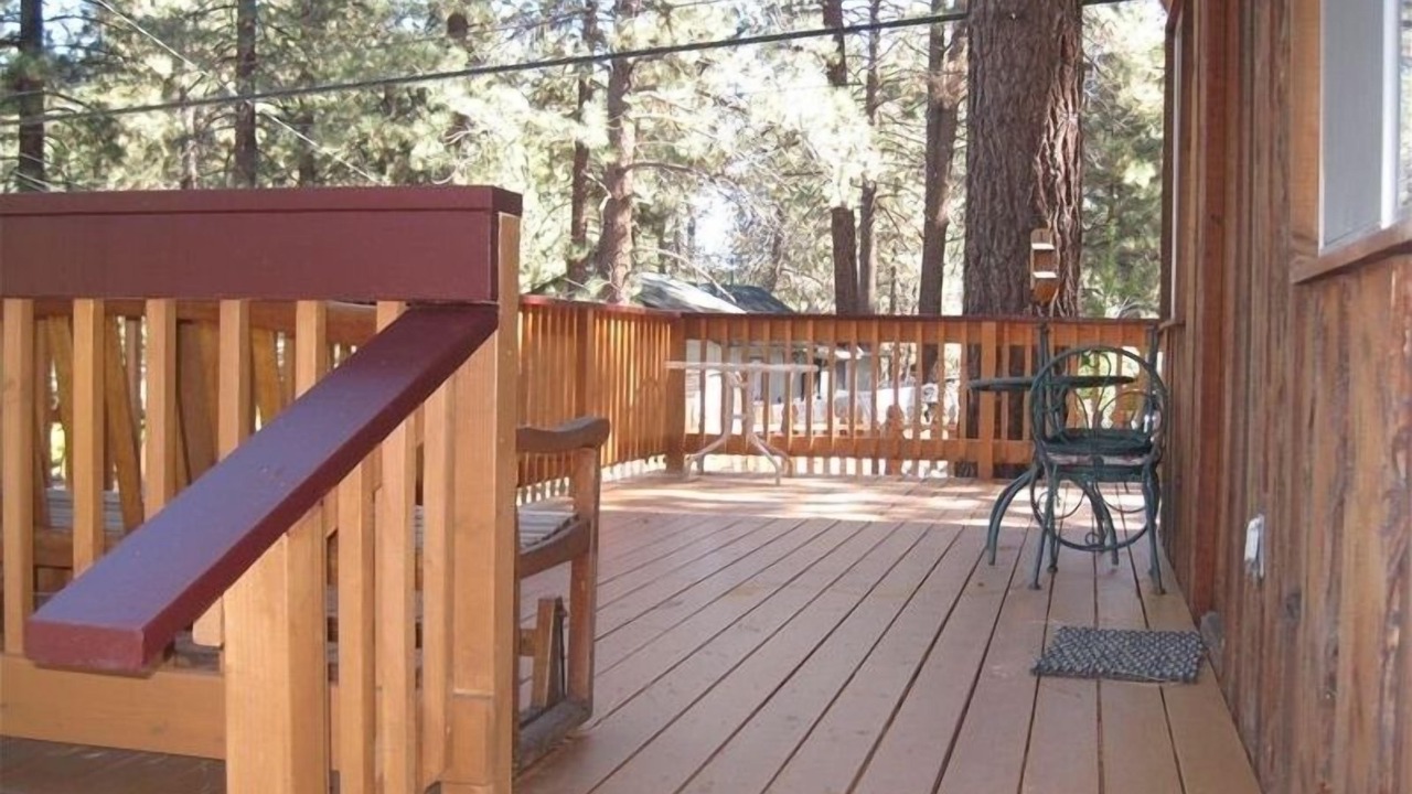 Photo of Patio Balcony in Wrightwood
