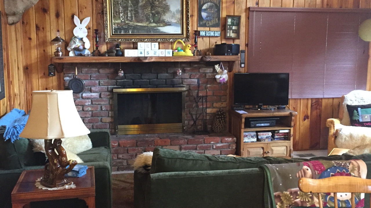 Photo of Livingroom in Wrightwood