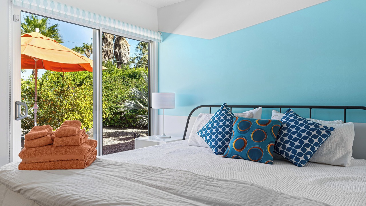 Photo of Bedroom in Racquet Club Estates