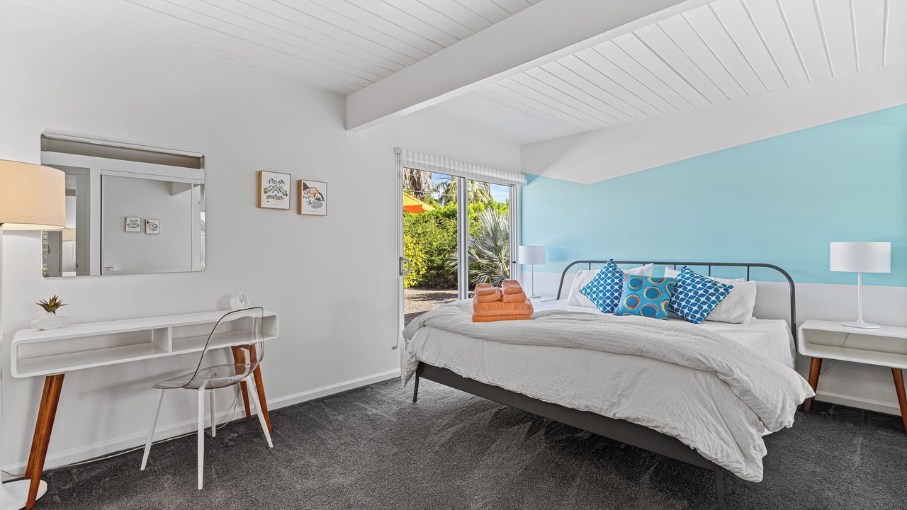 Photo of Bedroom in Racquet Club Estates