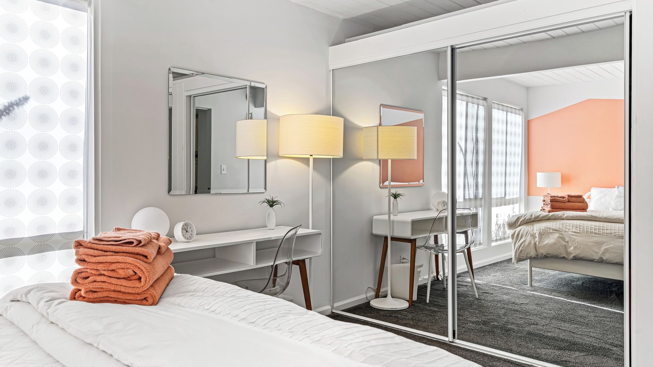 Photo of Bedroom in Racquet Club Estates