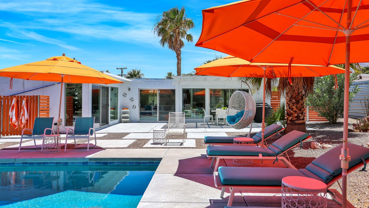 Photo of Outdoor in Racquet Club Estates