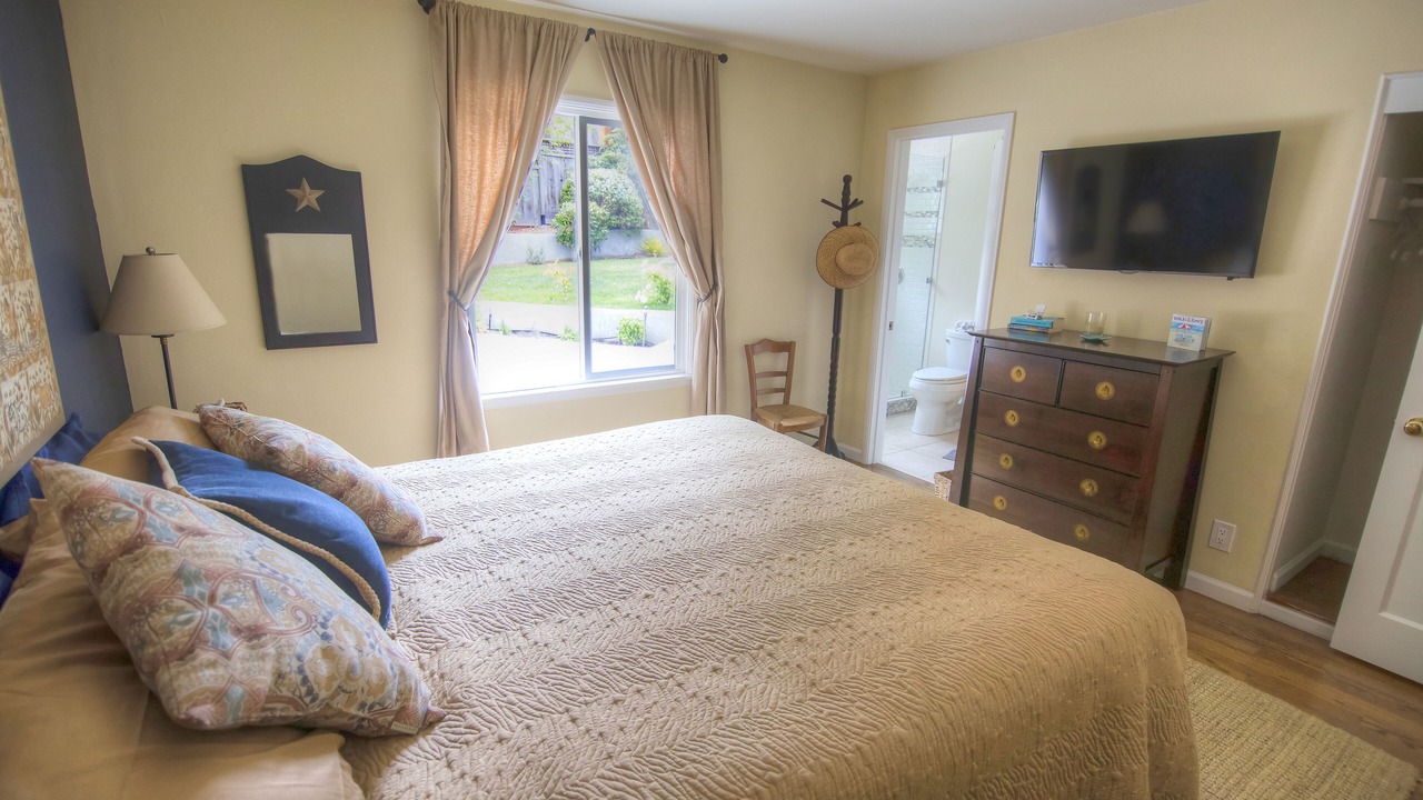Photo of Bedroom in Northeast Carmel