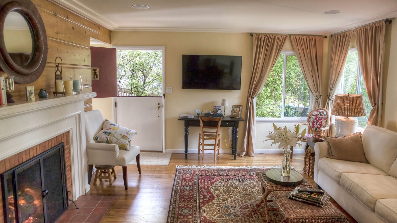 Photo of Livingroom in Northeast Carmel
