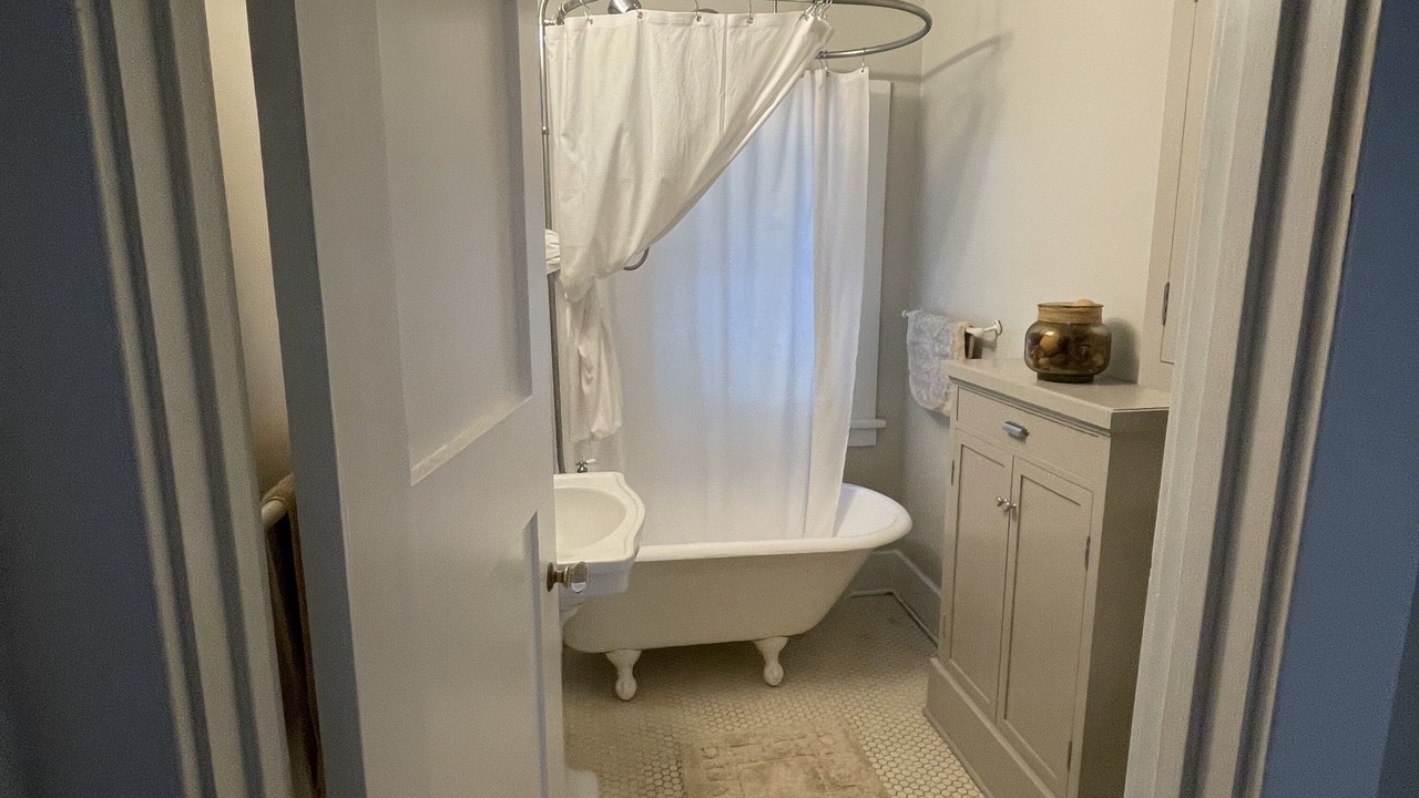Photo of Bathroom in Pasadena