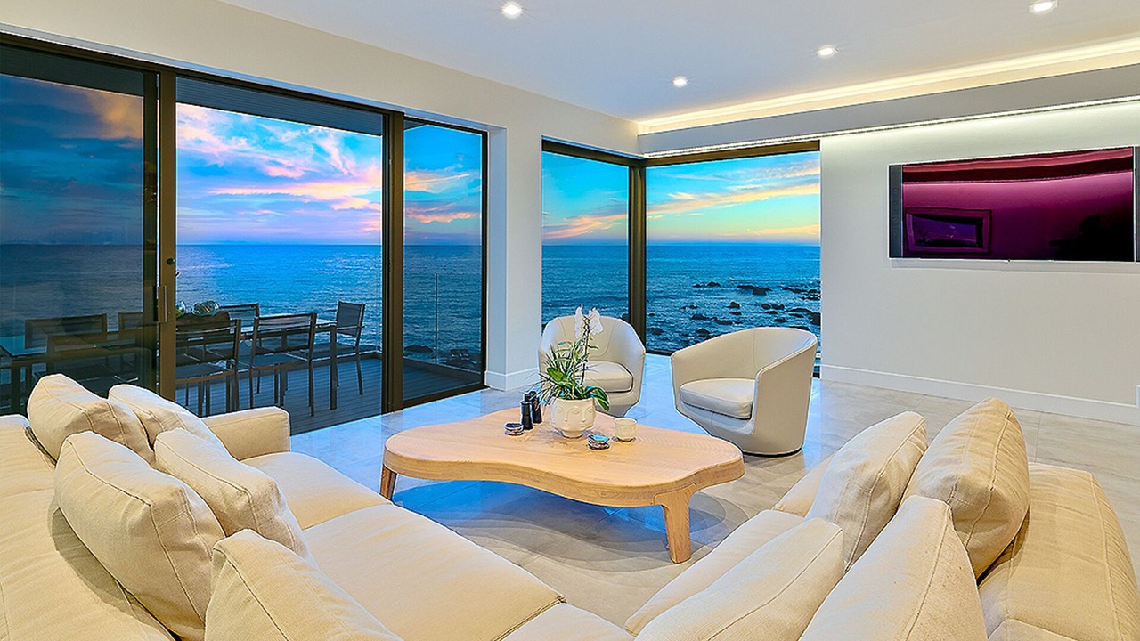 Photo of Livingroom in Eastern Malibu