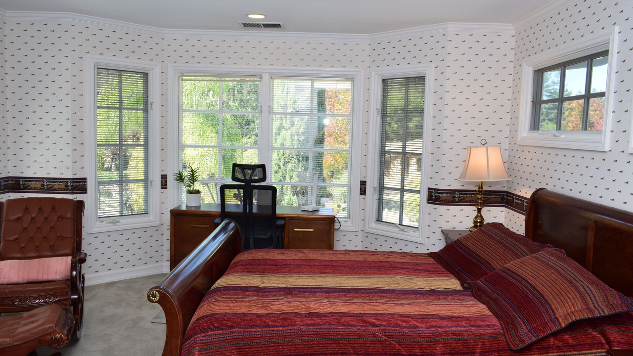 Photo of Bedroom in Saratoga