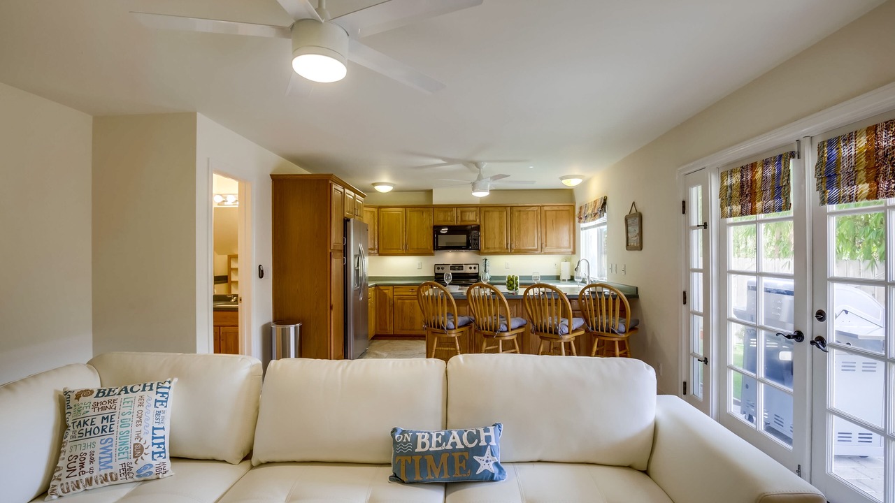 Photo of Livingroom in Beach Barber Tract