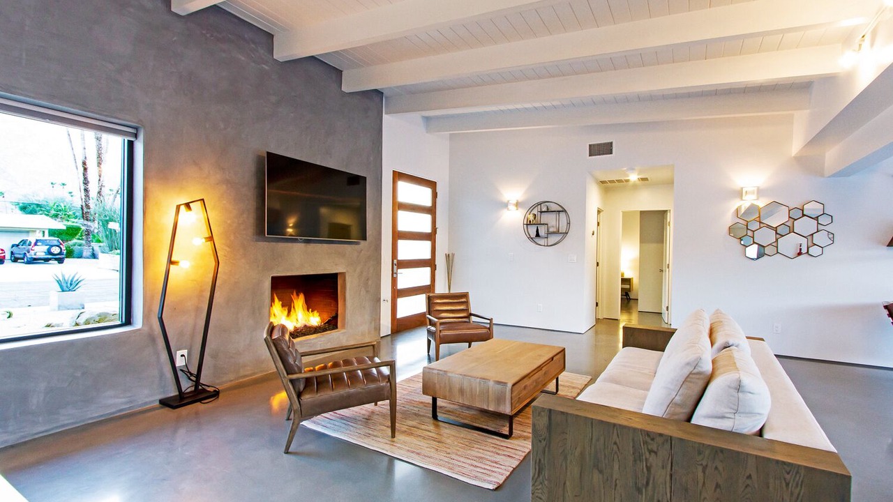 Photo of Livingroom in Deepwell Estates