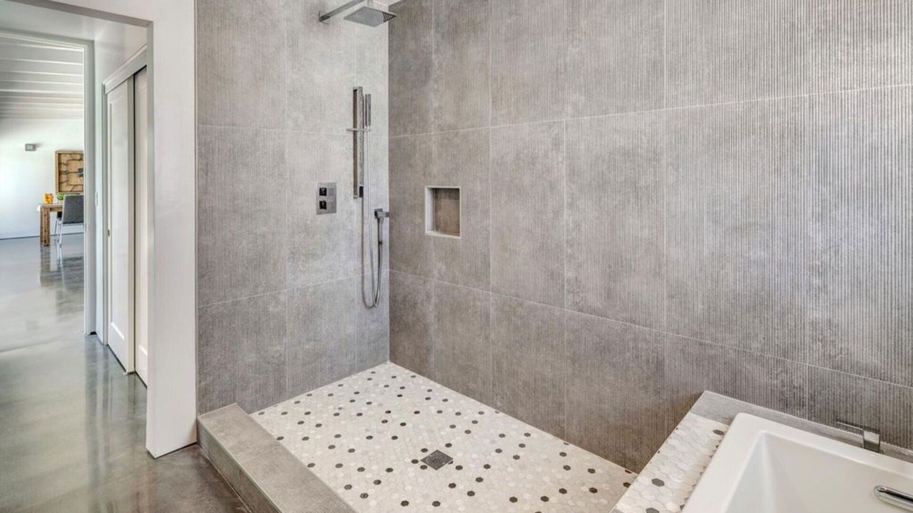 Photo of Bathroom in Deepwell Estates