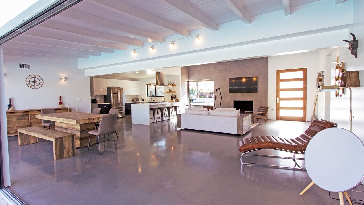 Photo of Livingroom in Deepwell Estates