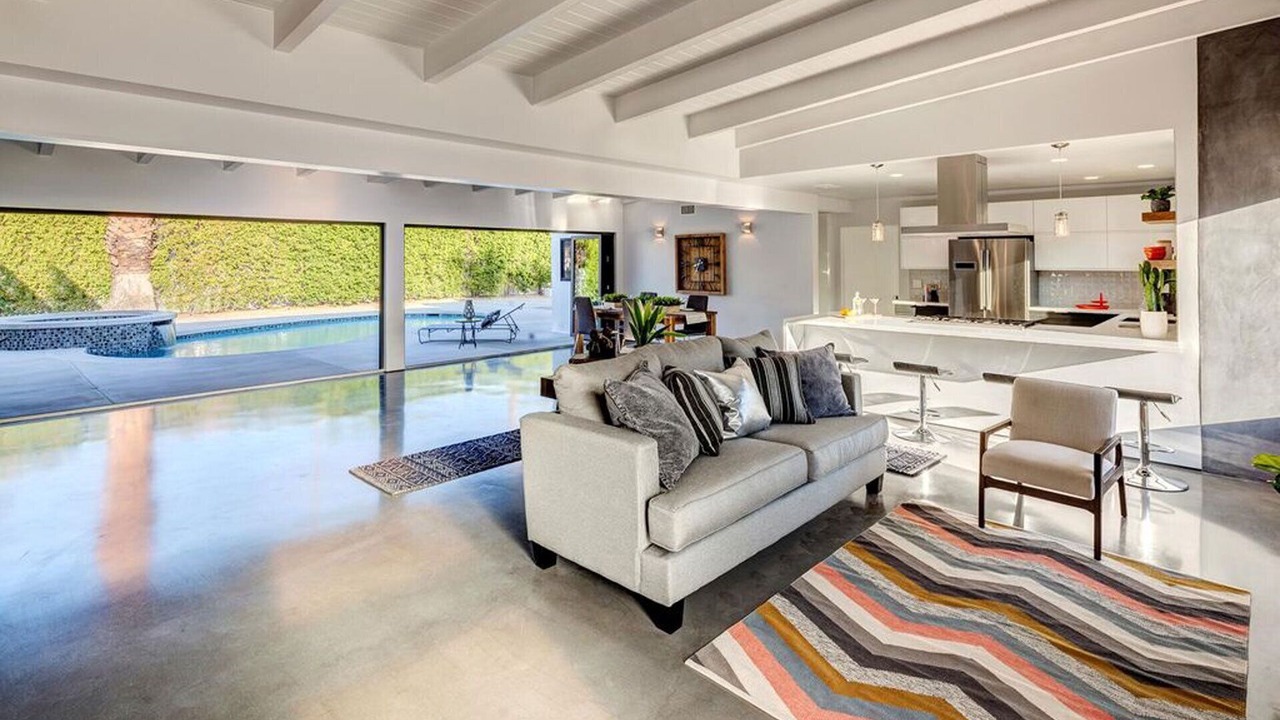 Photo of Livingroom in Deepwell Estates