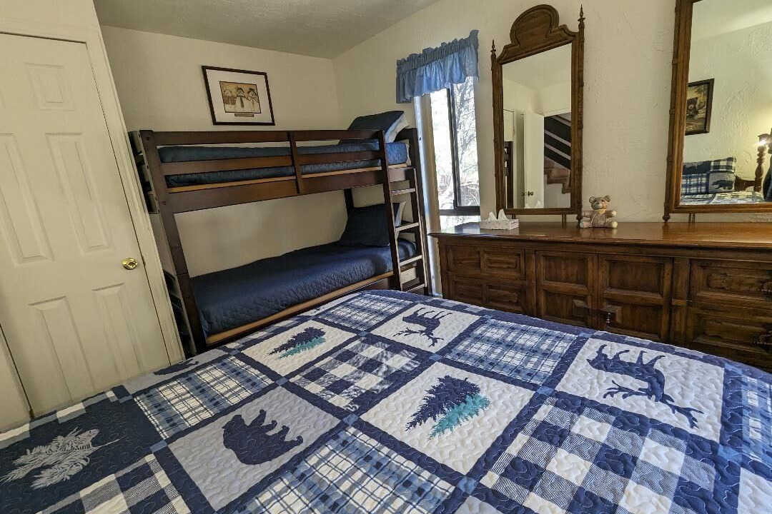Photo of Bedroom in Big Bear Lake