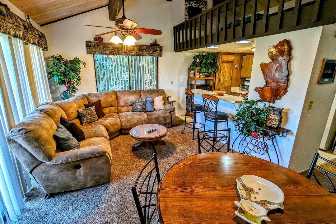Photo of Livingroom in Big Bear Lake