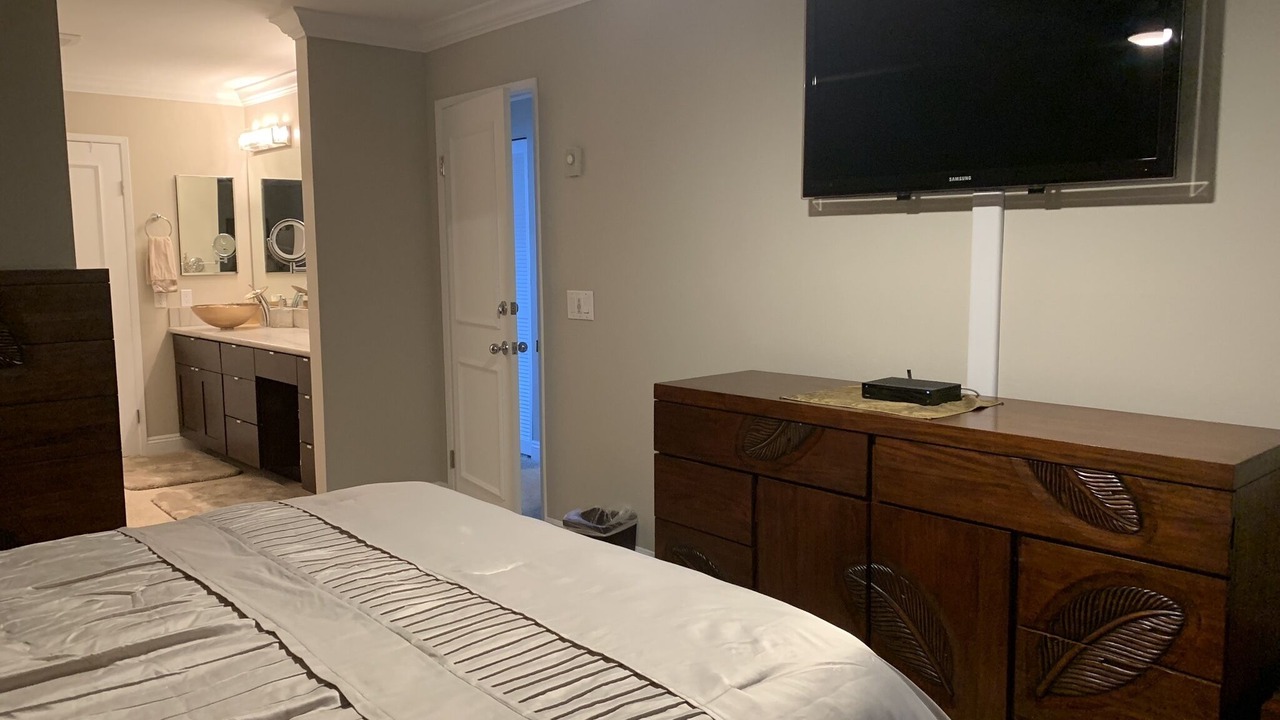 Photo of Bedroom in Village of La Jolla