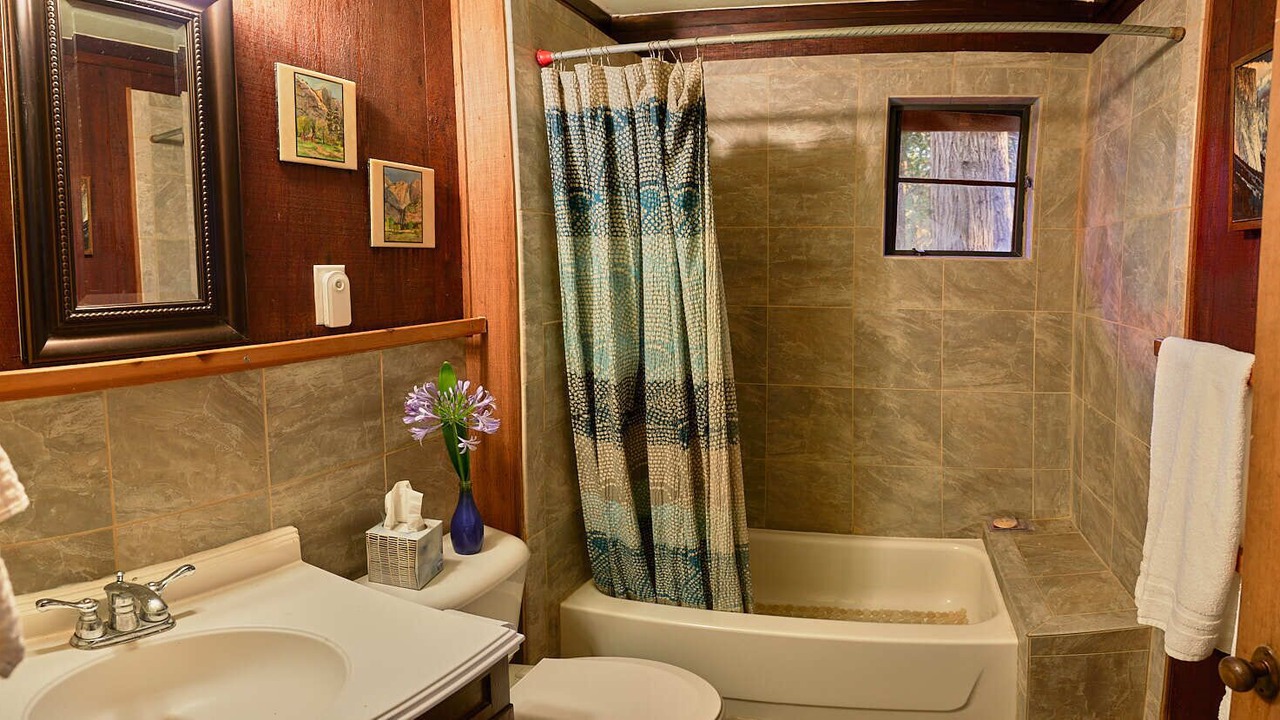 Photo of Bathroom in North Wawona