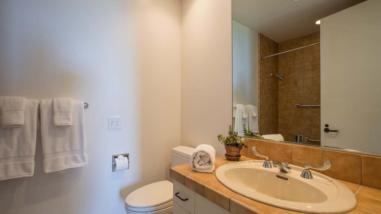 Photo of Bathroom in Golden Quadrangle