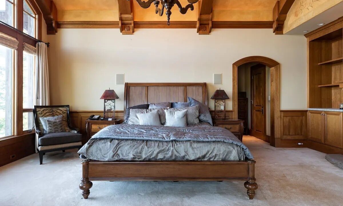Photo of Bedroom in Meeks Bay