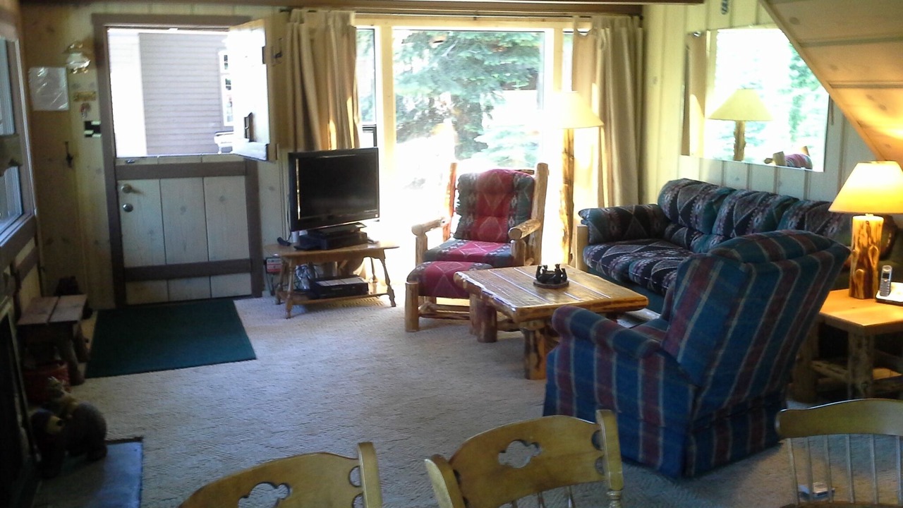 Photo of Livingroom in Tahoma