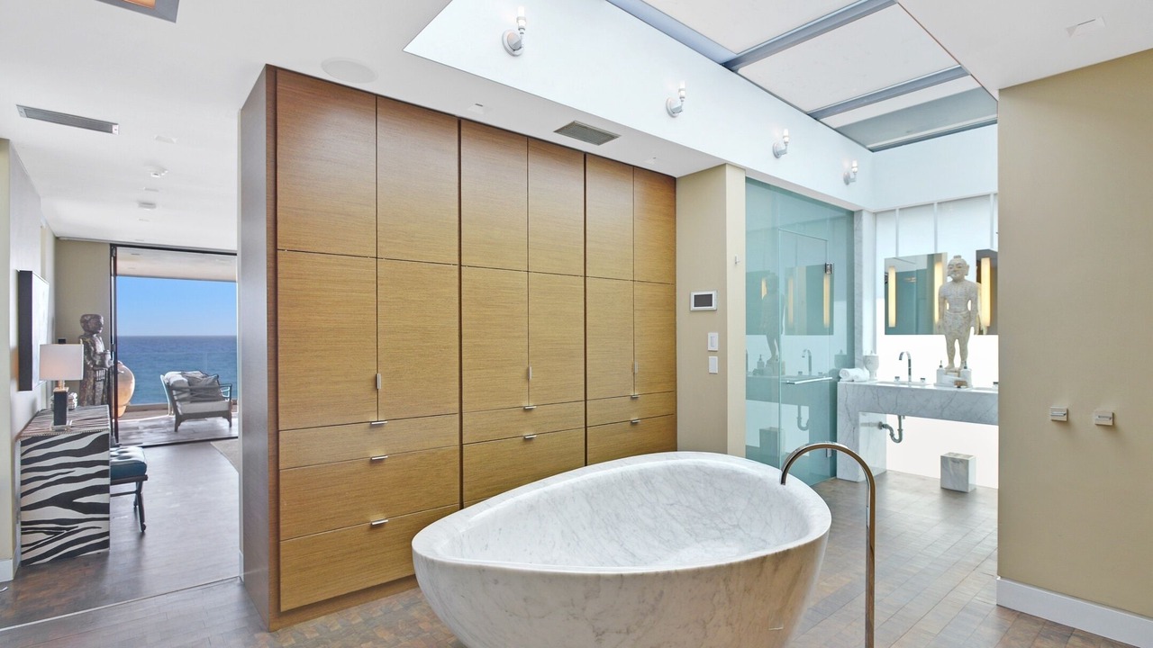 Photo of Bathroom in Malibu