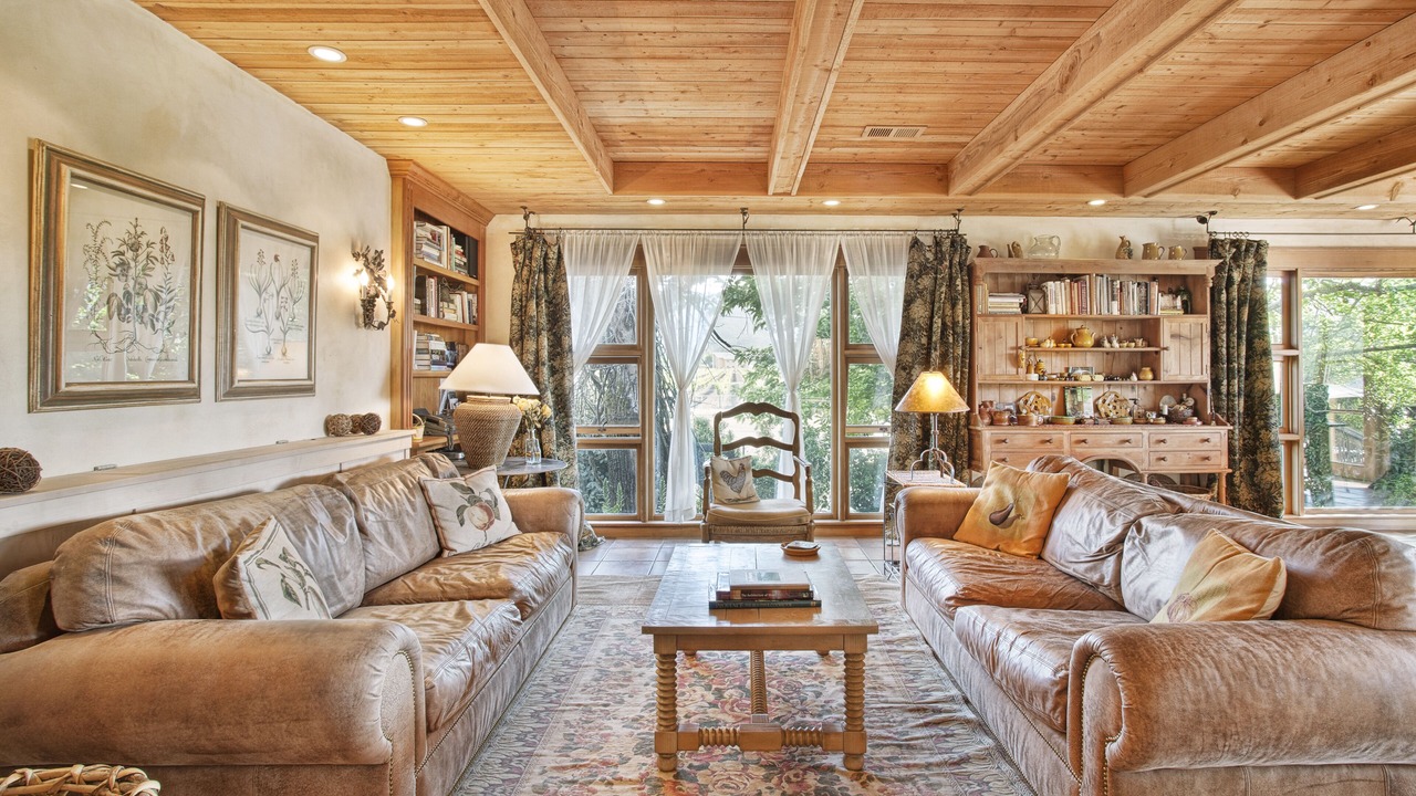 Photo of Livingroom in St. Helena