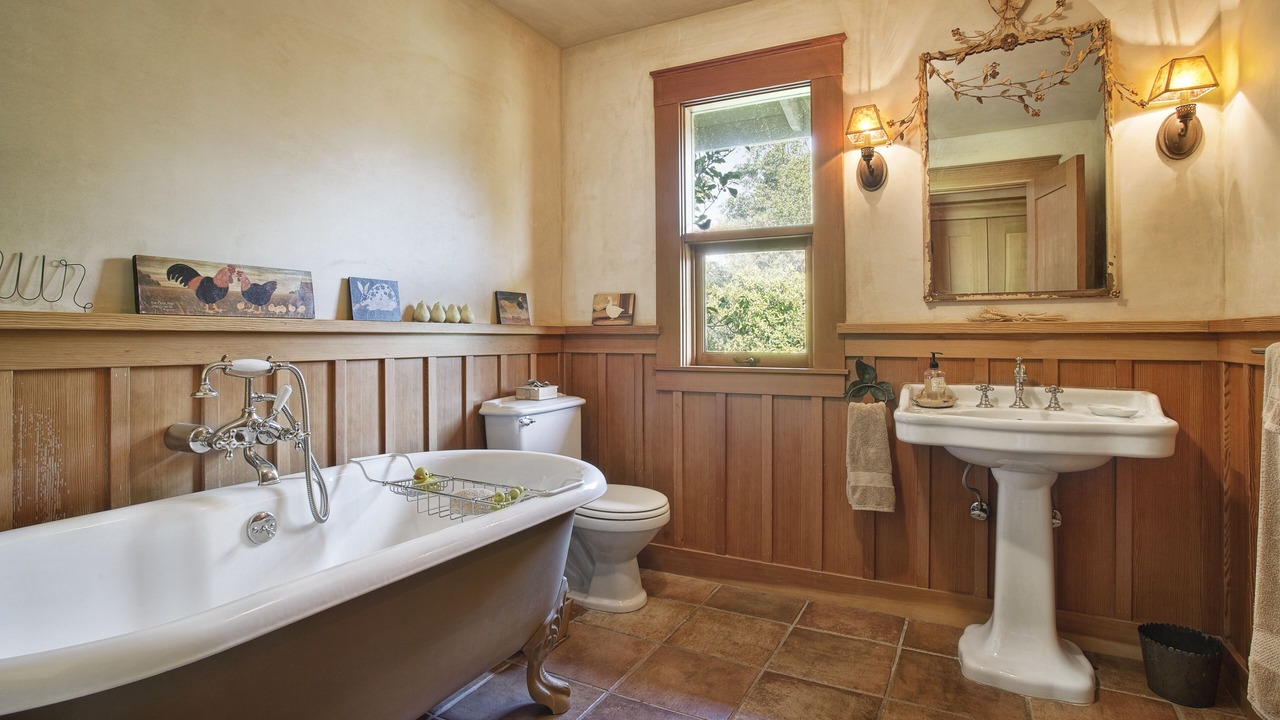 Photo of Bathroom in St. Helena
