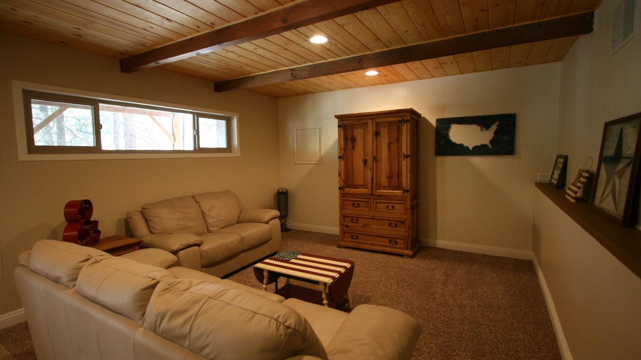 Photo of Bedroom in Fawnskin