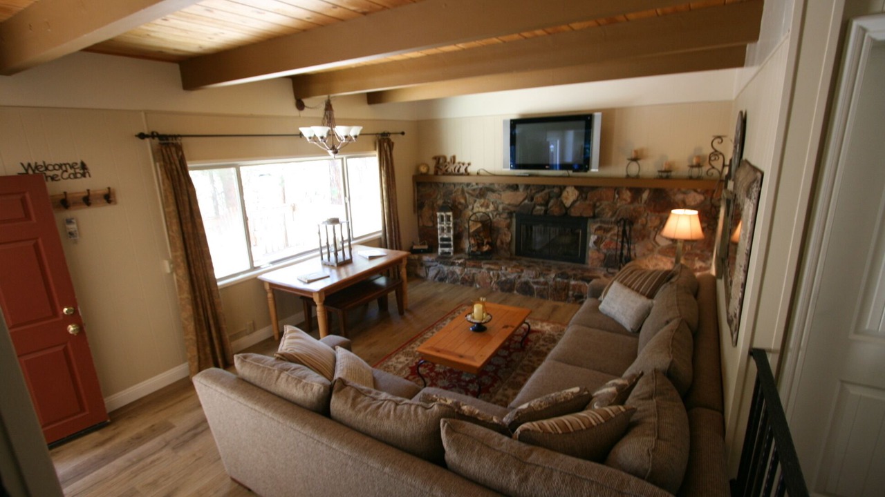 Photo of Bedroom in Fawnskin