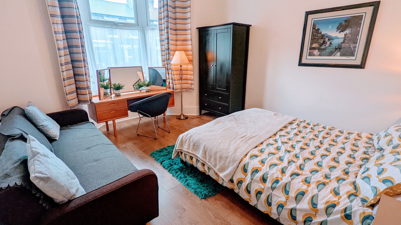 Photo of Bedroom in Stoke Newington