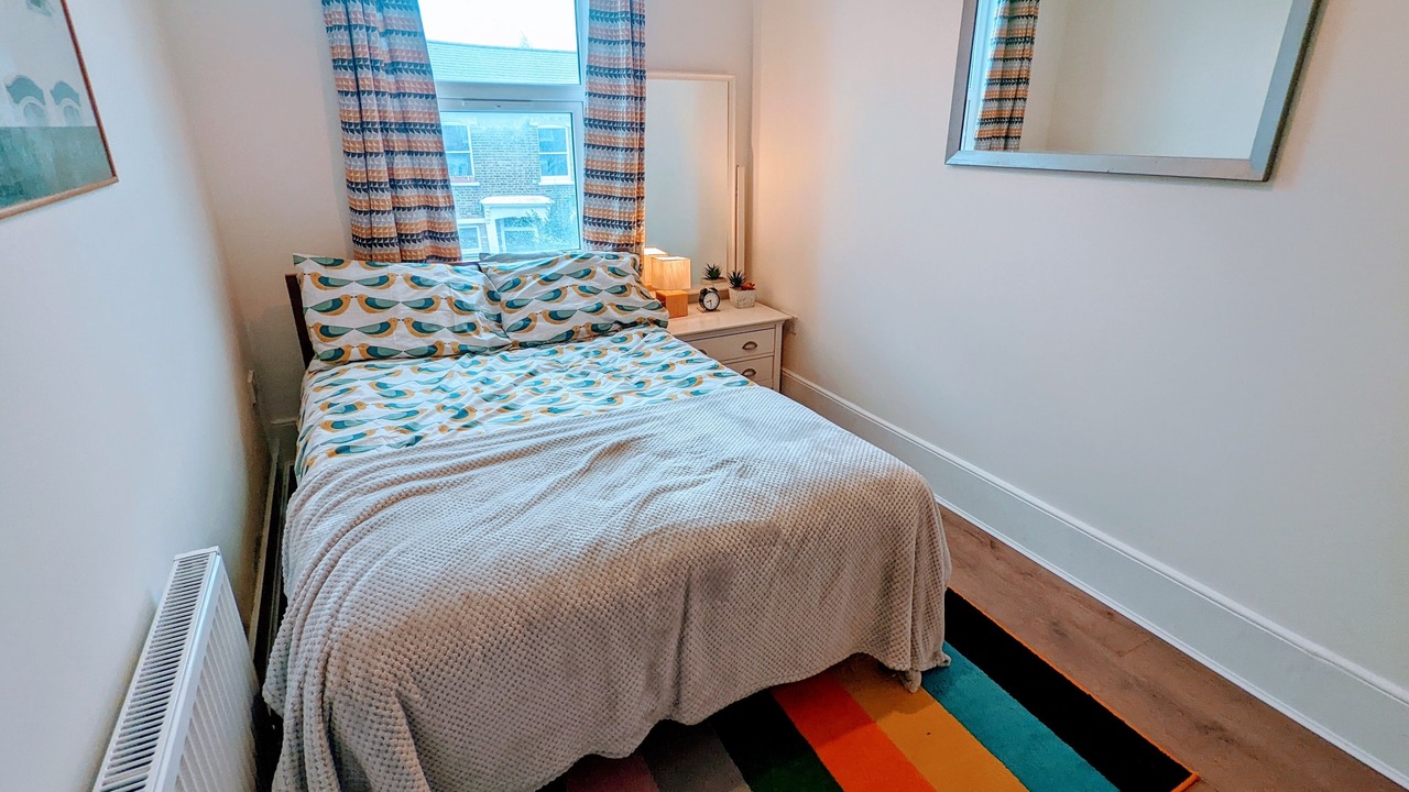 Photo of Bedroom in Stoke Newington