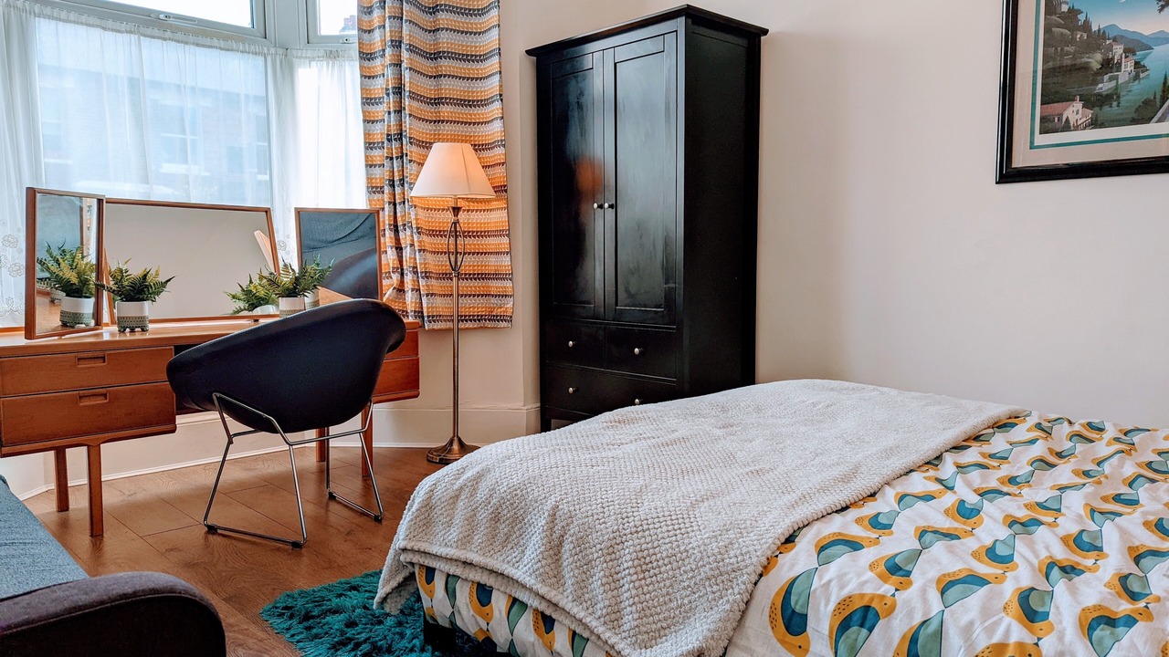 Photo of Bedroom in Stoke Newington
