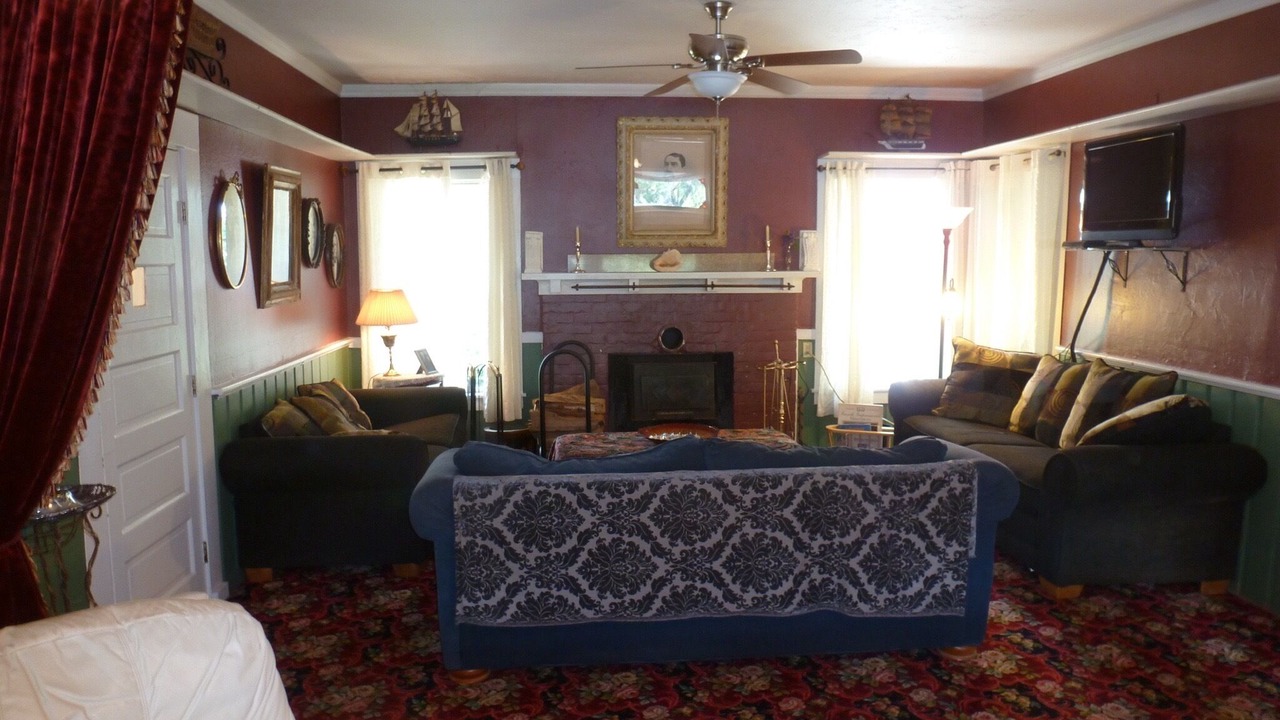 Photo of Livingroom in Avery