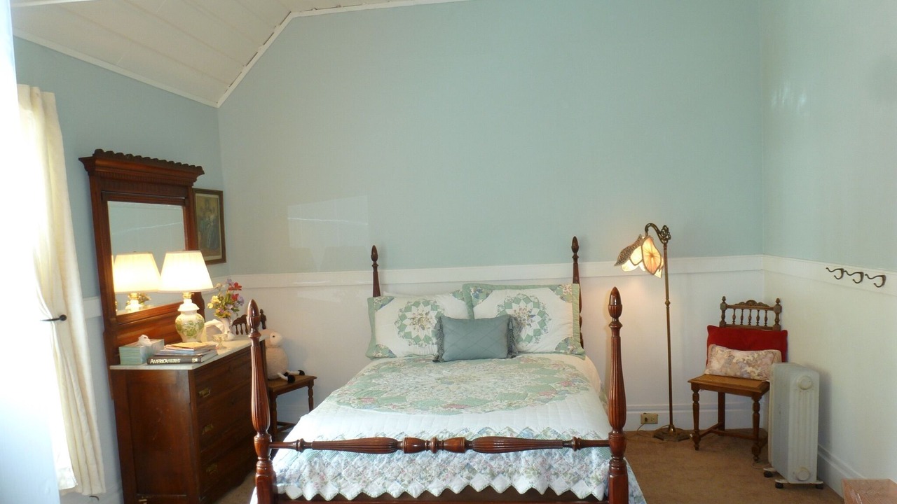 Photo of Bedroom in Avery