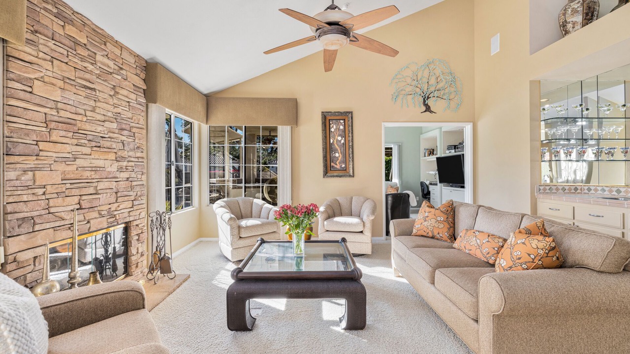 Photo of Livingroom in Palm Desert