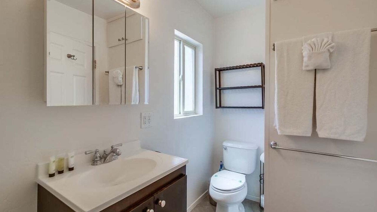 Photo of Bathroom in Central Mission Beach