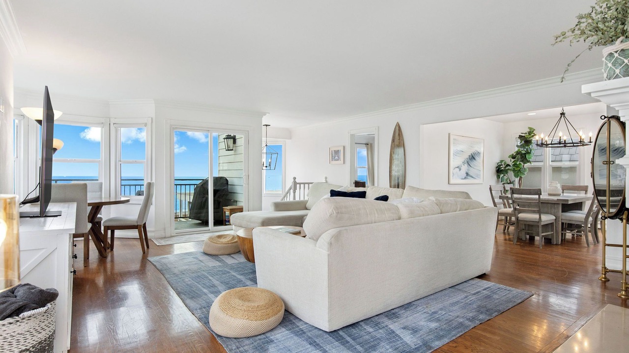 Photo of Livingroom in Gas Lamp Section