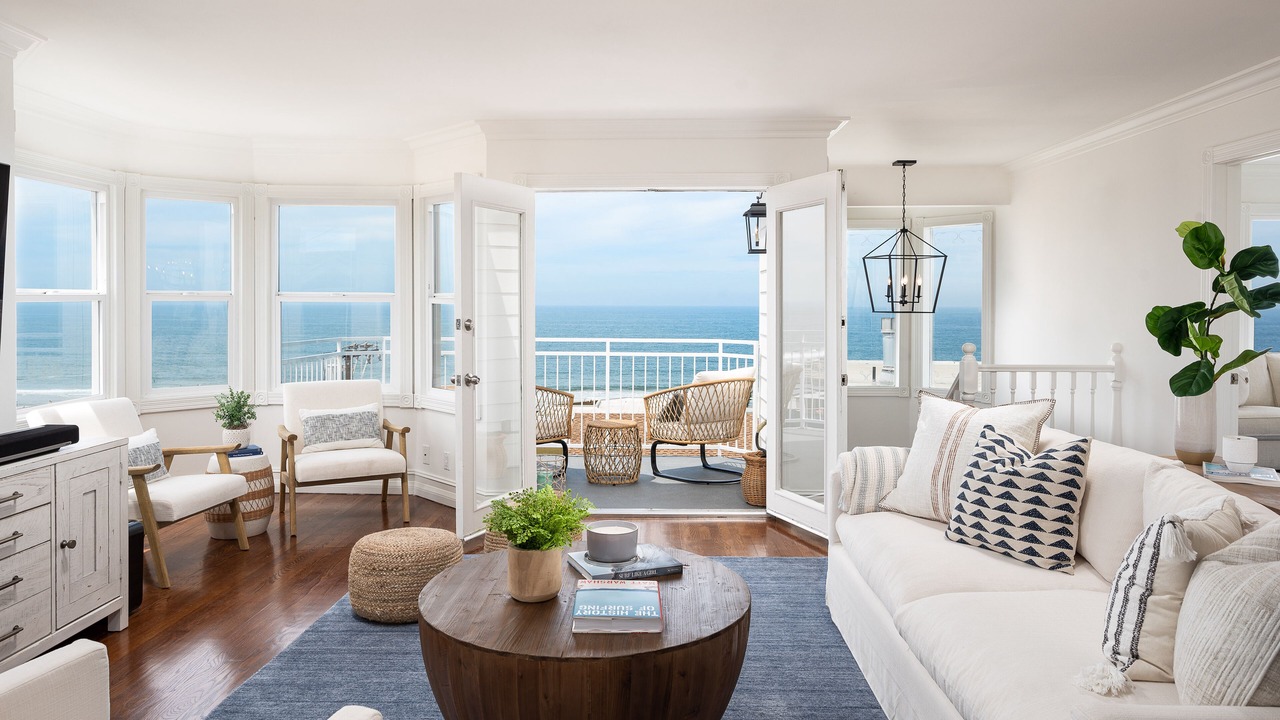 Photo of Livingroom in Gas Lamp Section