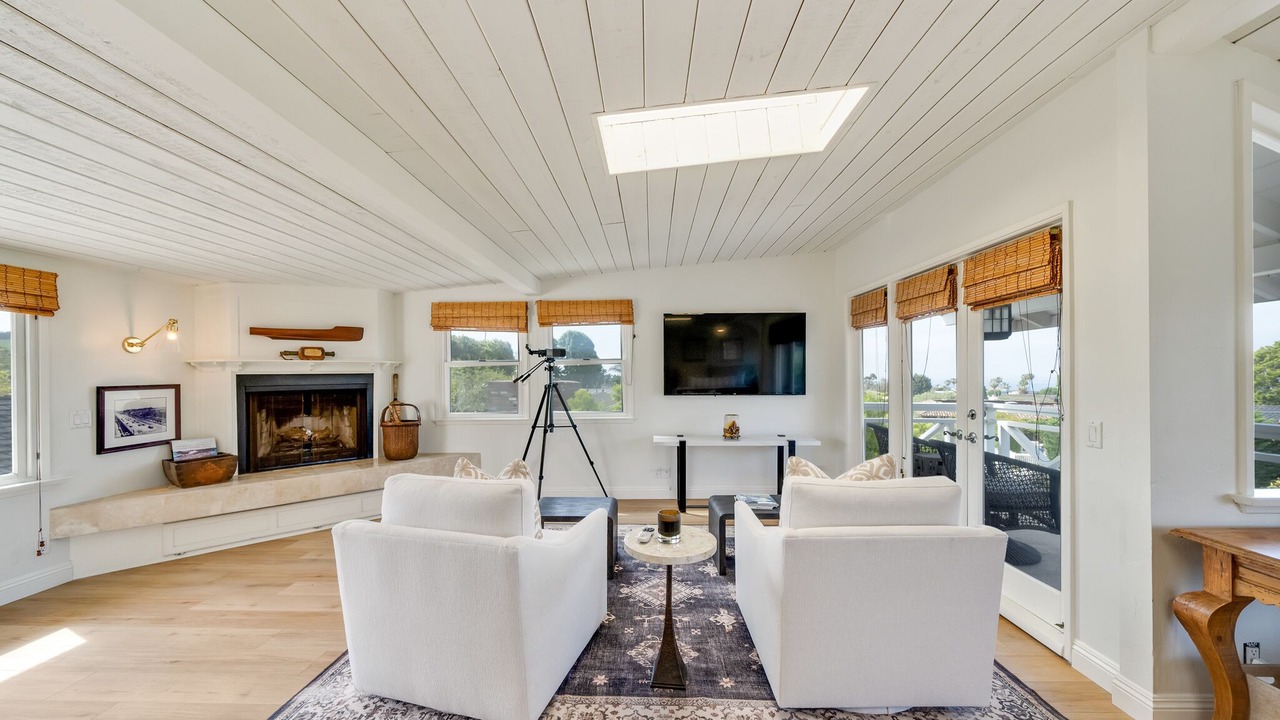 Photo of Livingroom in Corona del Mar