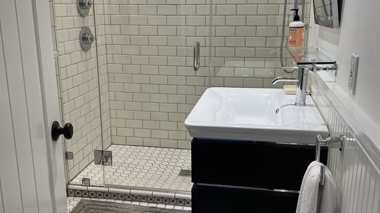 Photo of Bathroom in Shelter Cove