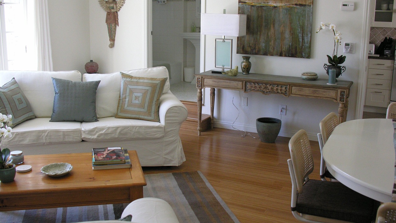 Photo of Livingroom in Valley Village