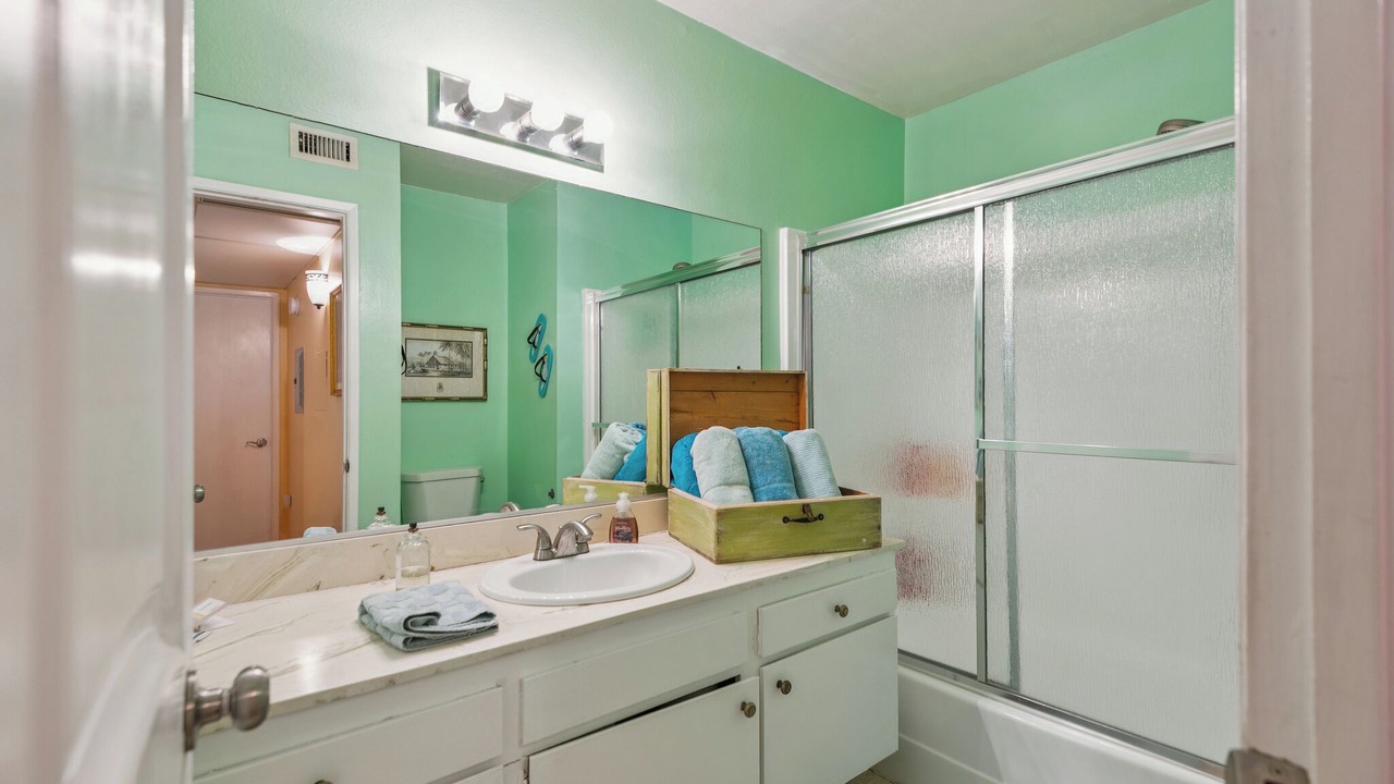 Photo of Bathroom in Valley Glen