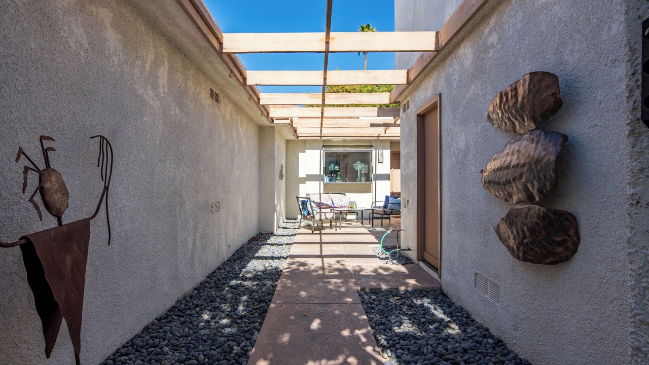 Photo of Patio Balcony in Rancho Mirage