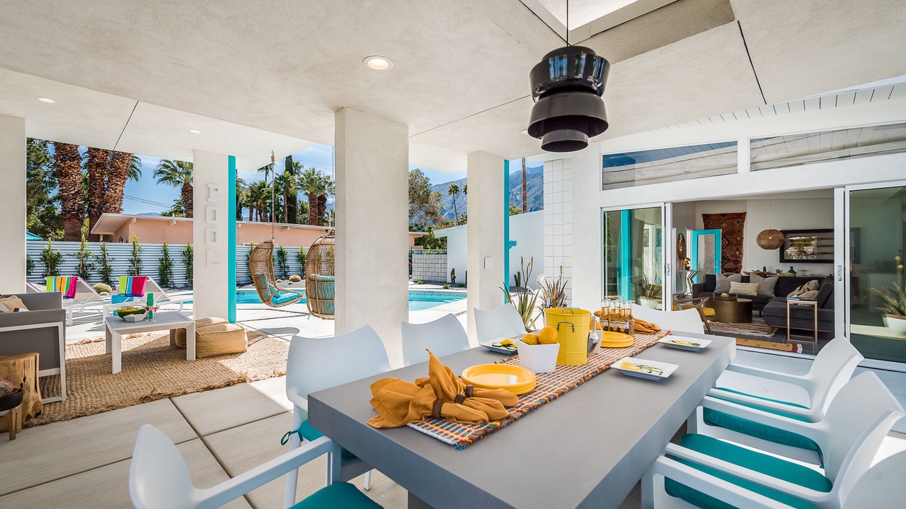 Photo of Outdoor in Racquet Club Estates