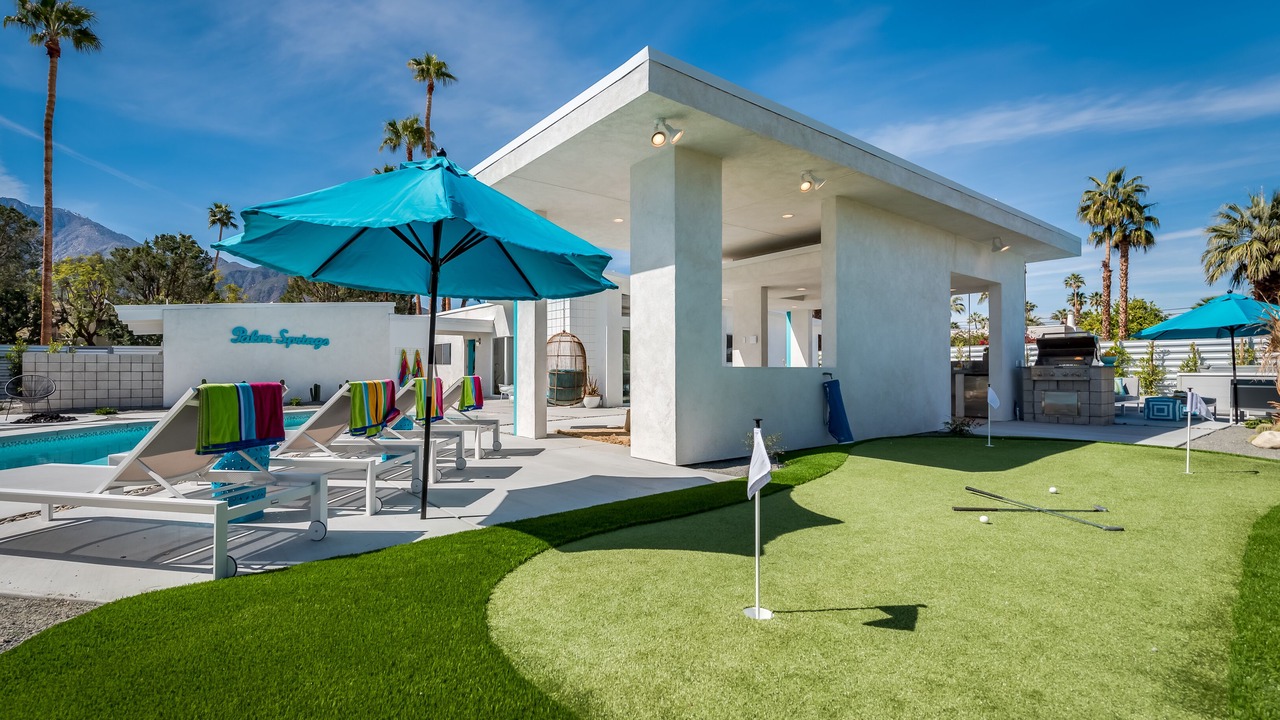 Photo of Outdoor in Racquet Club Estates