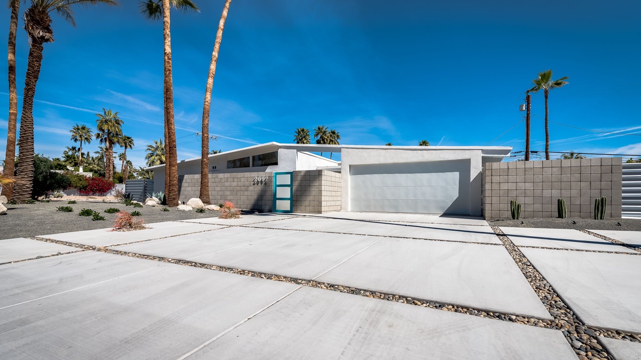 Photo of Outdoor in Racquet Club Estates