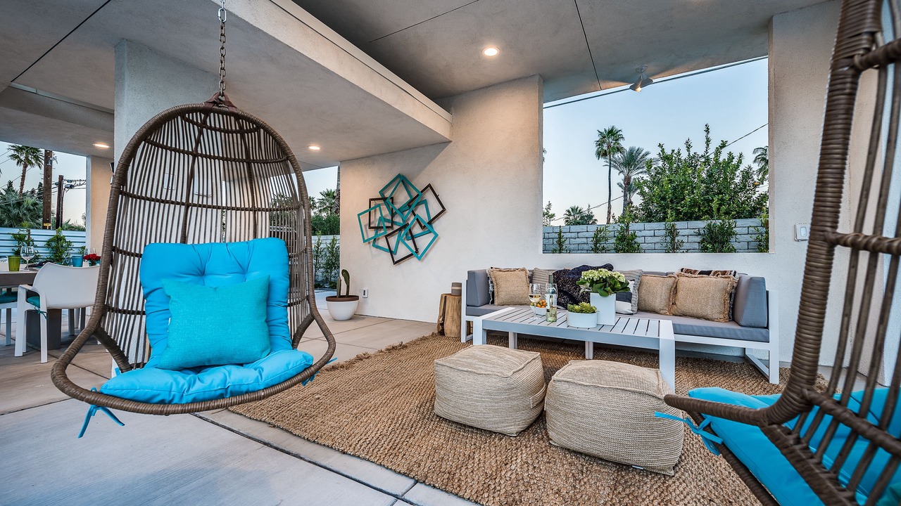 Photo of Patio Balcony in Racquet Club Estates