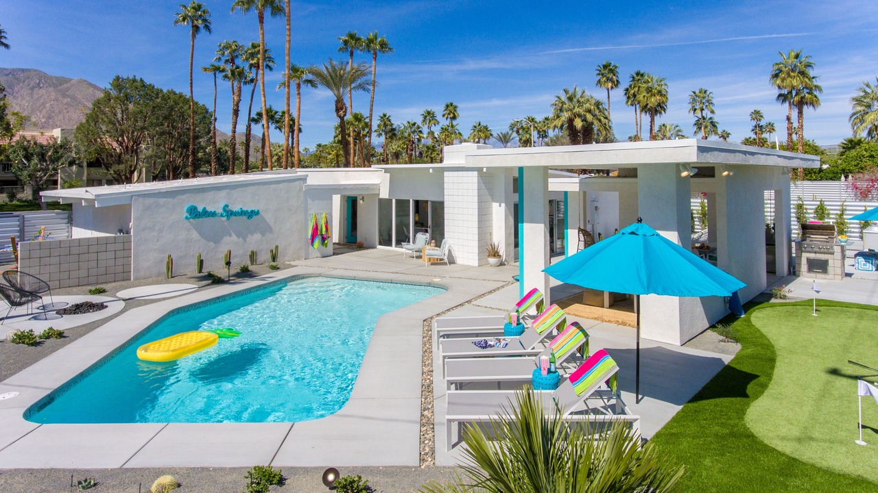 Photo of Outdoor in Racquet Club Estates
